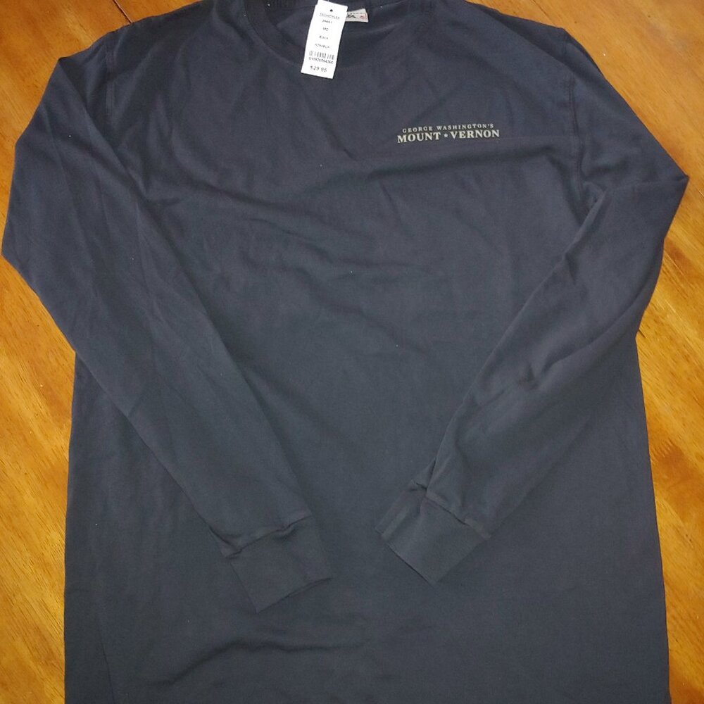 Mount Vernon  George Washington 100% Soft Cotton Long Sleeve Crew Neck Med